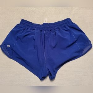 Lululemon Hotty Hot Low-Rise Lined Shorts 2.5"